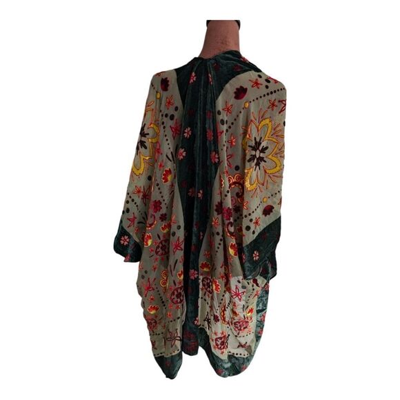 Stunning emerald floral burnout Rayon velvet kimono overlay top O/s nwot ruana - Picture 6 of 8